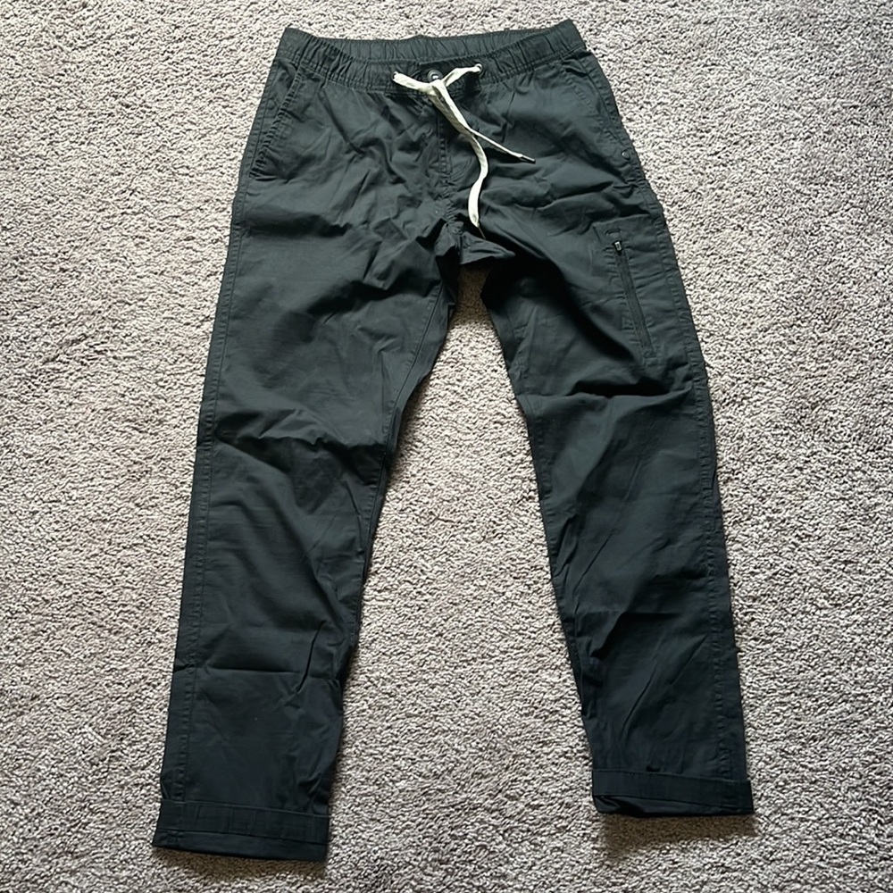 Vuori rip stop pant. Size small. NWOT.